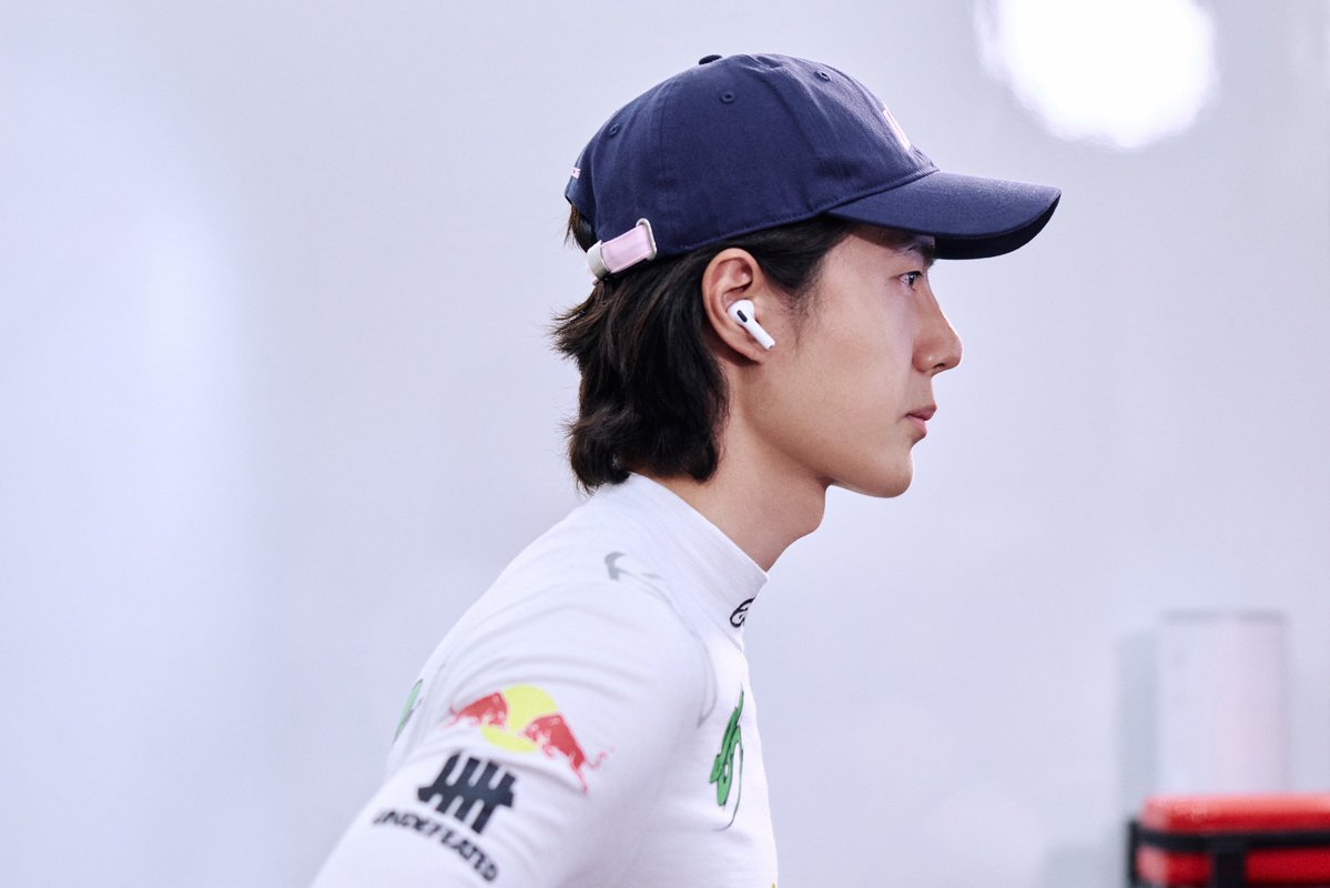 winters__rain's tweet photo. อฟชมาลงรูปพี่นักแข่งเพิ่มให้แล้ว หุ่นช่วงนี้ลีนมาก เหมือนผอมลงแต่ความเท่พี่ไม่เคยลดนะ

#YIBO85 #85RACING 
#WangYibo #หวังอี้ป๋อ https://t.co/HSrQ9oa9JZ