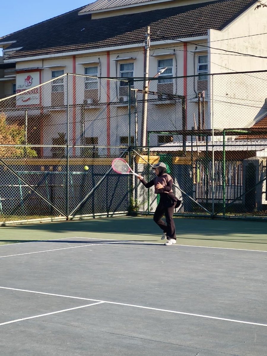 Yayaaas28's tweet photo. Hati hari tenisss🎾🎾 https://t.co/CxeDLiUXna