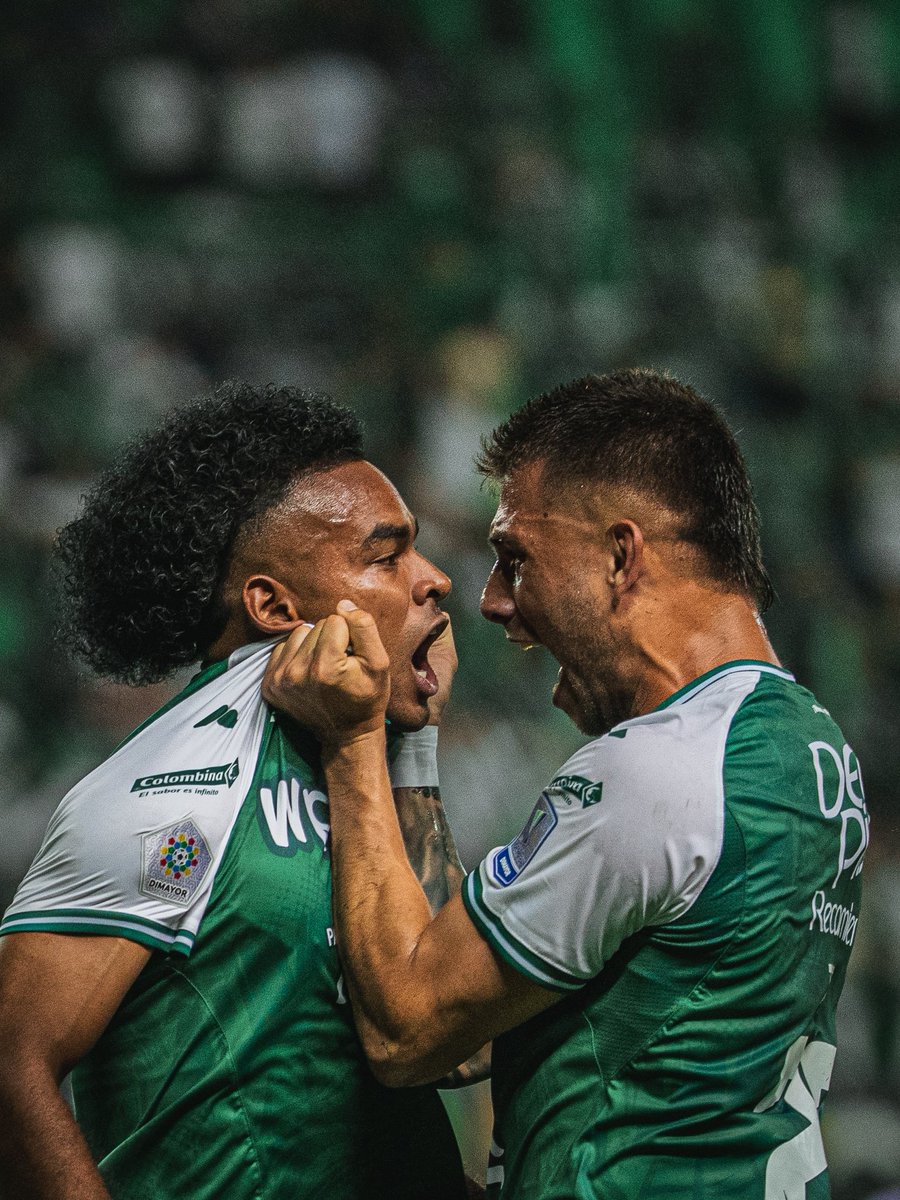 DeportivoCaliCP's tweet photo. ELLOS DOS 💚🙌🏻 https://t.co/KlJSGgfue5