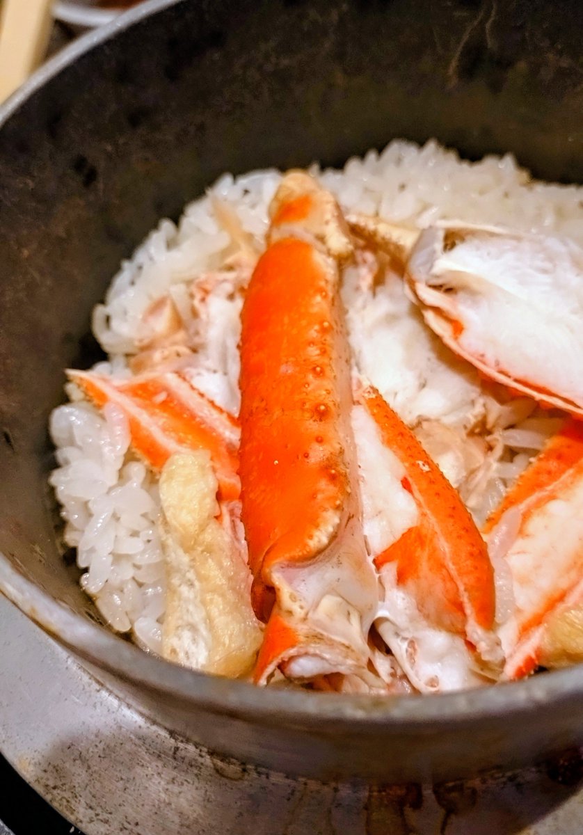 guretyaachan's tweet photo. 蟹🦀食べに行こう〜🎶

食べにきました😆
うましうまし❗️
いただきます✨😌✨
かんぱーい(⁠/⁠^⁠-⁠^⁠(⁠^⁠ ⁠^⁠*⁠)⁠/
#蟹🦀 https://t.co/j7WwZHKXpu