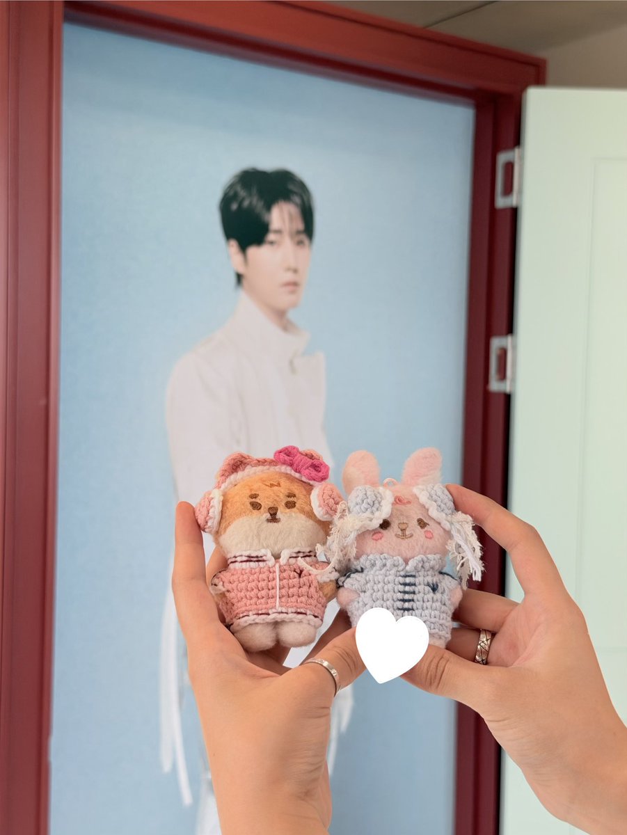 from_yhwp's tweet photo. 🦊❤️🐰 https://t.co/cPWb29mFvA