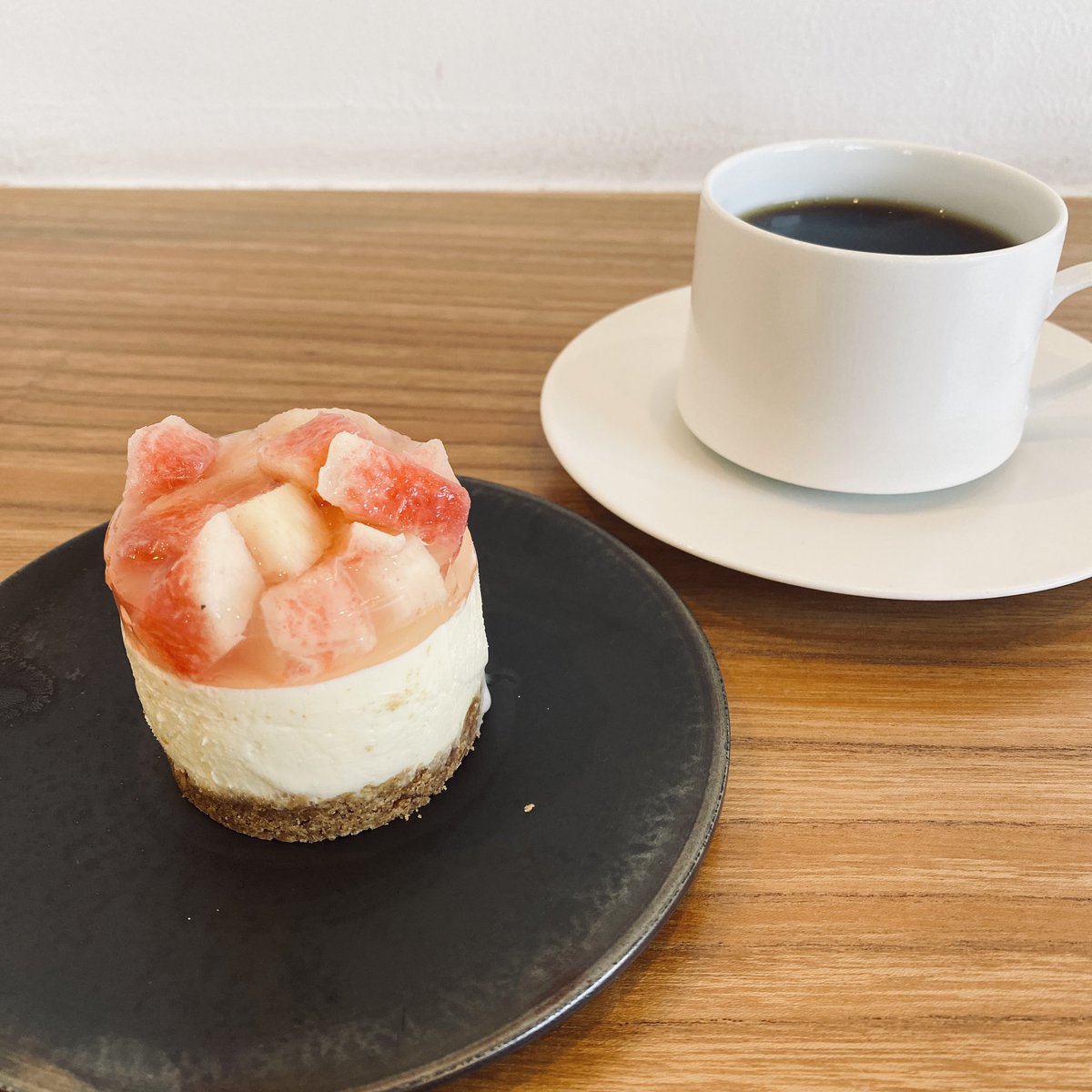 38amayim's tweet photo. 🍑☕️ https://t.co/5AOU2YtZid