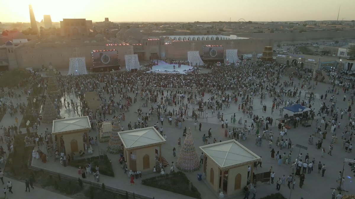 uzembassyjapan's tweet photo. 🍈 Khiva Melon Festival – Qovun Sayli 2026 🇺🇿
📅 Aug 7–9, 2026 | 📍 Khiva, Uzbekistan
Discover Uzbekistan's famous melons, culture, cuisine, music, and traditions.
🔗 https://t.co/6eQ5H66UAi
#VisitUzbekistan #Khiva #QovunSayli2026 https://t.co/WIjbAjaZ9g