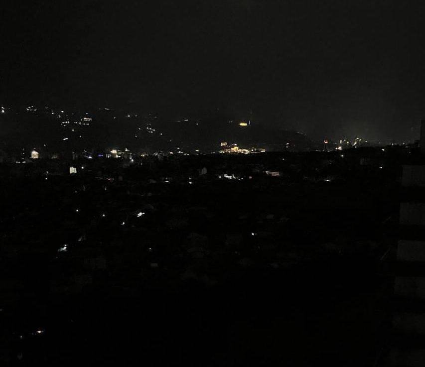 UsUn583176's tweet photo. #Georgia #loses #power #for #the #second #time #in #two #days It is reported that water service in Tbilisi has been cut off due to the shutdown of pumping stations. https://t.co/IcyMQfvdsI