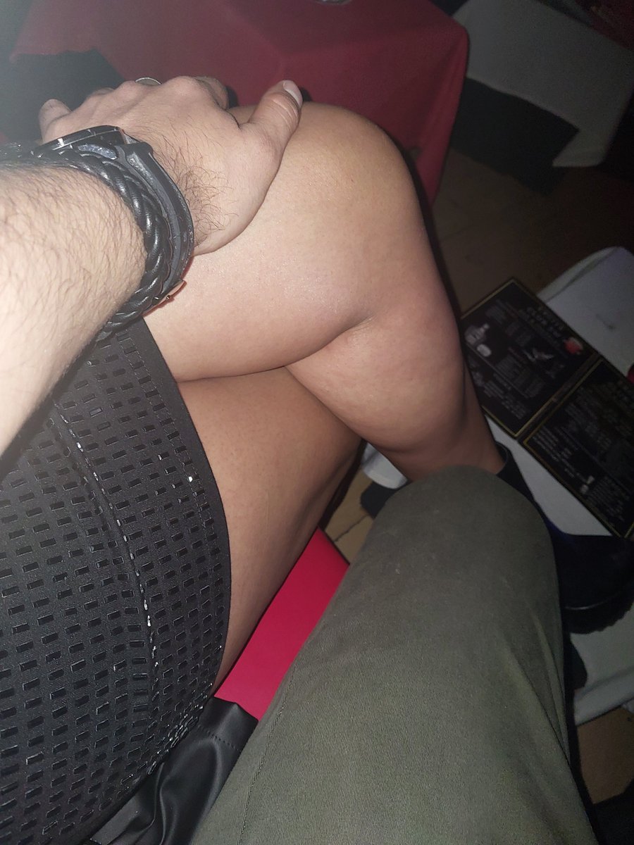 JannisPetite's tweet photo. Vienres de portarnos mal!! Adivinen donde andamos??? 💋 https://t.co/MAI3biclmU