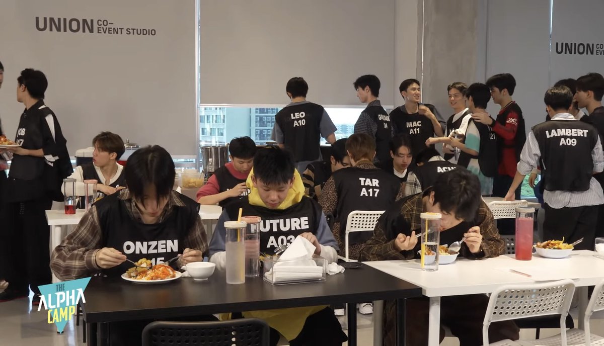 ProjectAlphaTH's tweet photo. พักเติมพลังกันครับ🍽️✨

🔗 https://t.co/1BMALFjomn

[LIVE] The Alpha Camp Day 5
📍 YouTube : Project Alpha
🕘 9:00 AM - 8:00 PM

#TheAlphaCamp5thLive 
#ProjectAlphaNewClan 
#GMMTV https://t.co/xd2ZjpTxAd