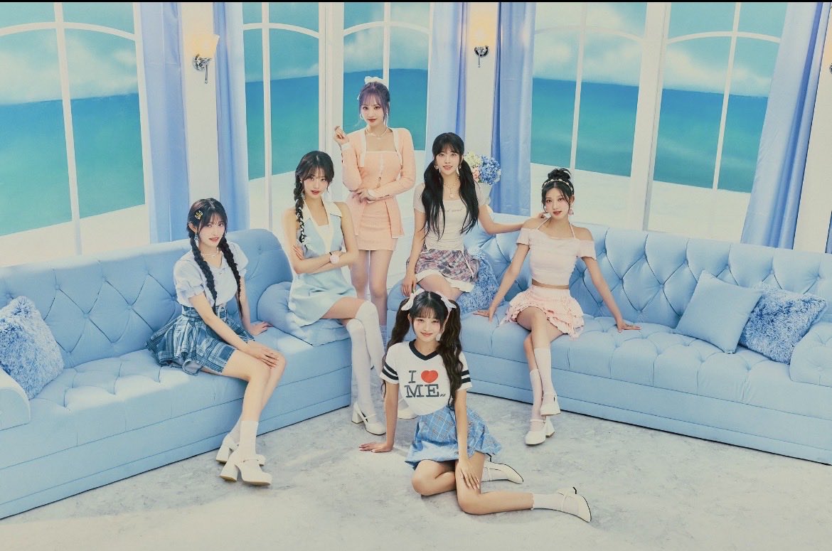 OtdIve's tweet photo. #OTD 2 years ago, #IVE 2nd Japanese EP Alive Concept group Photo https://t.co/LKdcrX8DvH