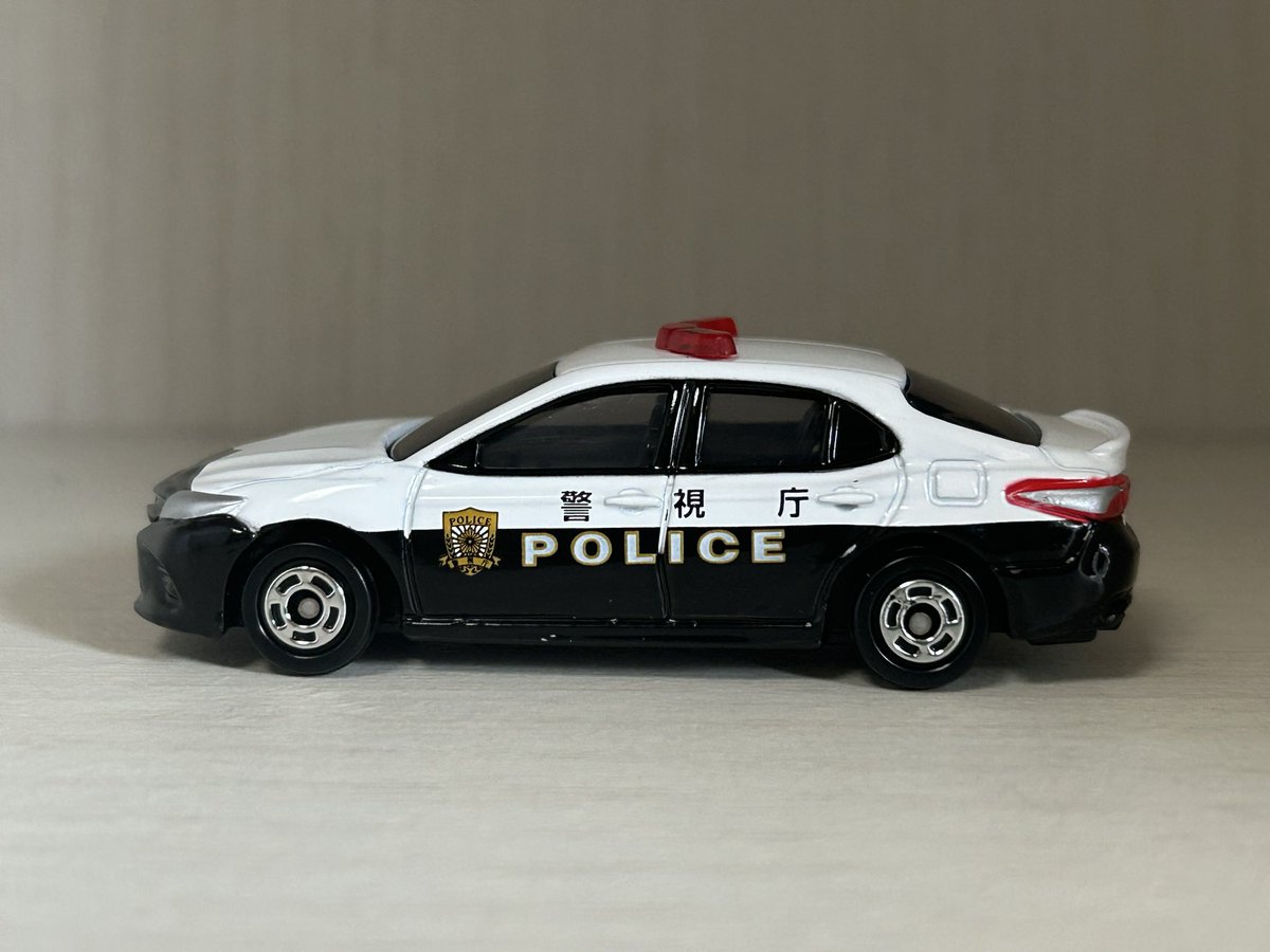 ryo_minicar's tweet photo. イオン限定トミカ
No.87トヨタカムリスポーツ
日本警察パトロールカー仕様です
今日発売されました。
イオン限定を購入するのは
元旦に発売された70スープラ以来ですね。
カムリスポーツのパトロールカーも
良いですね日本警察パトロールカーは
欲しくなりますね
#トミカ https://t.co/K7aVqq10et