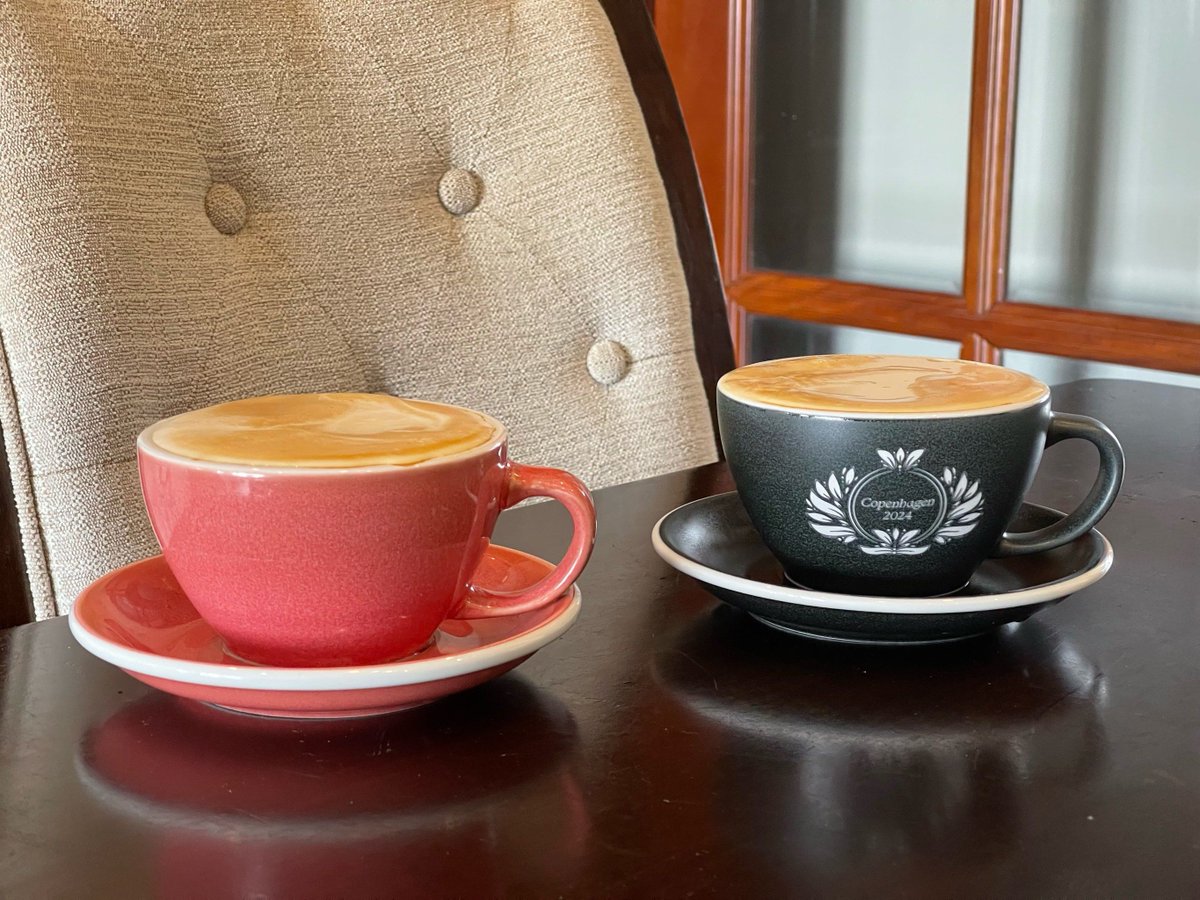 LenkaNovotna14's tweet photo. Rainy day coffee run + stolen sips = the best kind of lazy Sunday with you https://t.co/jdKALheWIw