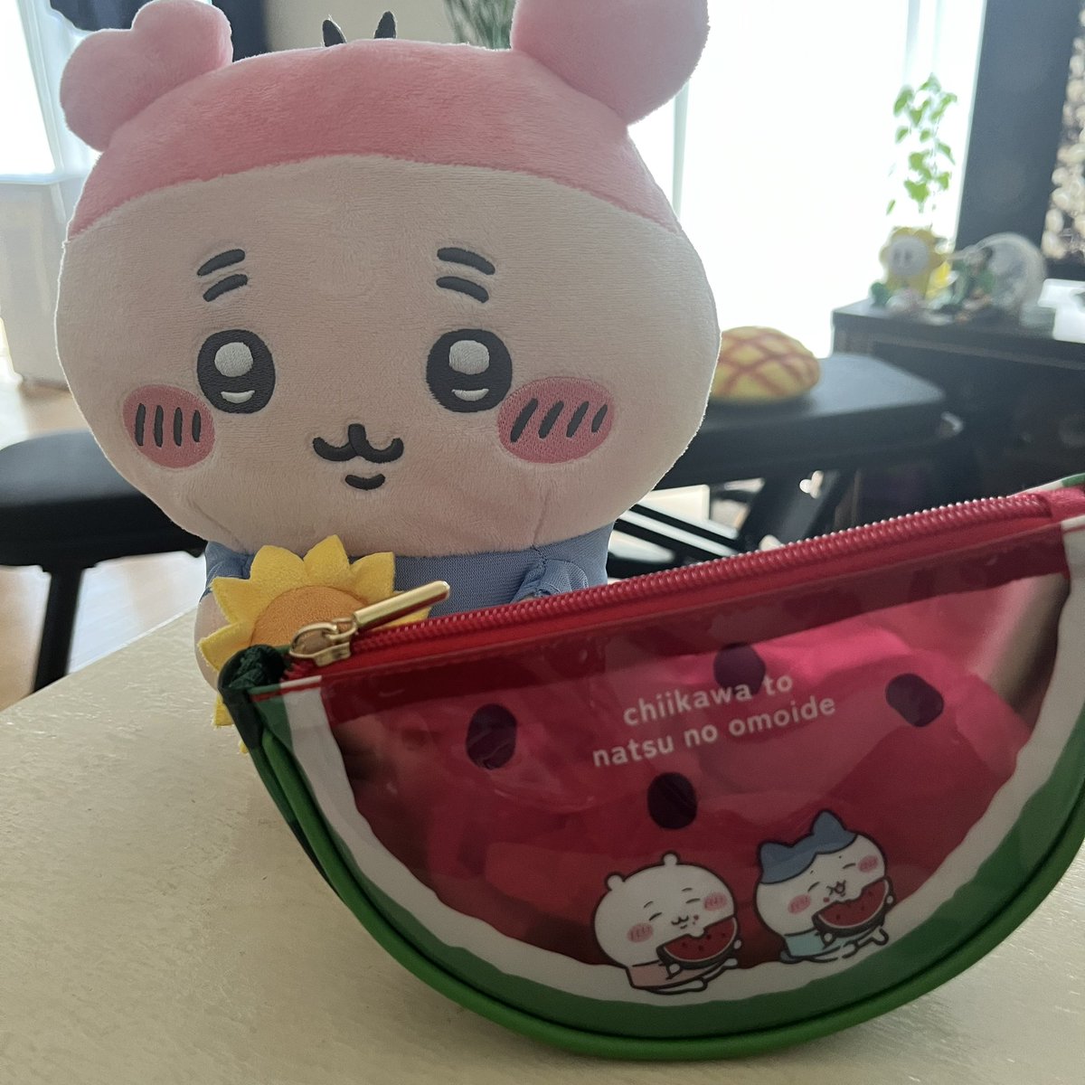 spinningaround8's tweet photo. 子供が引いて、プレゼントしてくれた✨
このポーチ欲しかったんだよ、ありがと🥰
カニちゃんらしくて可愛い表情😍
エニマイくじ https://t.co/an31zi9qXs