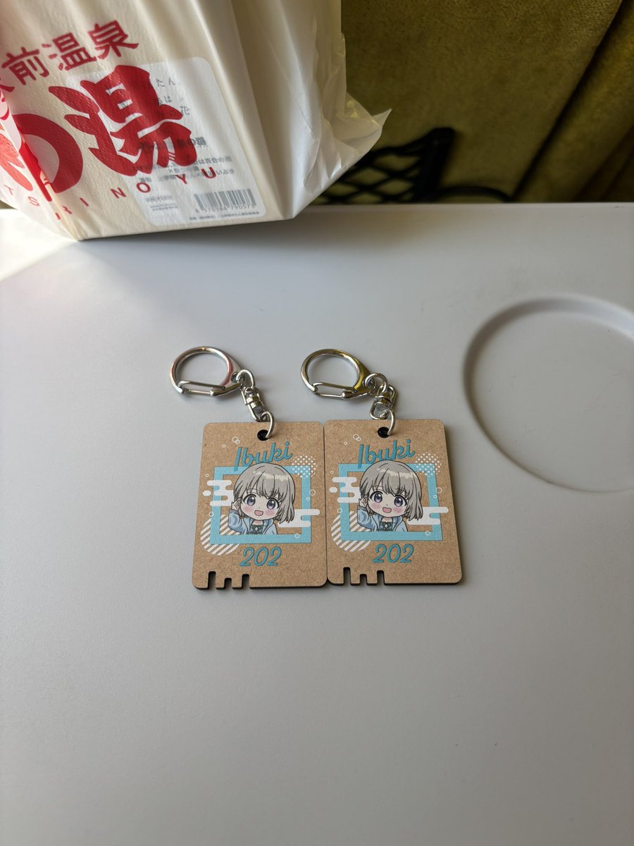 android4631's tweet photo. 目当てのものだけどそうはならんやろがい https://t.co/bqK1OqH5na