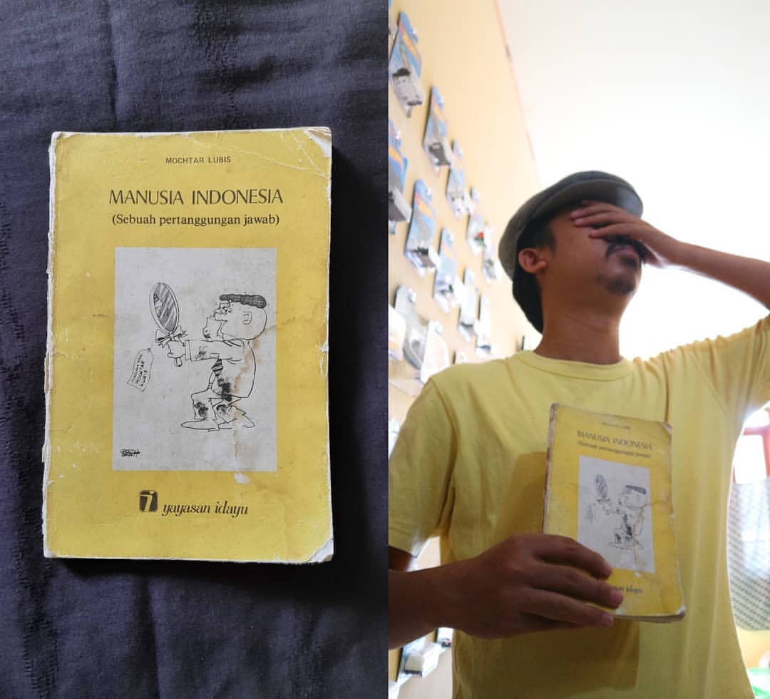 mmaryasir's tweet photo. Jadi inget pas pandemi saking gabutnya iseng 'cosplay' jadi buku. Wkwk https://t.co/8ImP3oKR7F