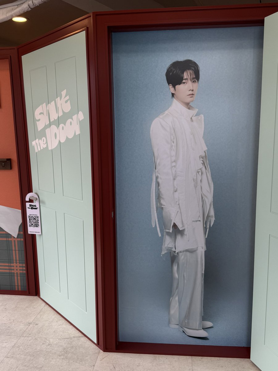 starpild's tweet photo. 🚚 𝗦𝗛𝗨𝗧 𝗧𝗛𝗘 𝗗𝗢𝗢𝗥 https://t.co/yB1v2Qku5w