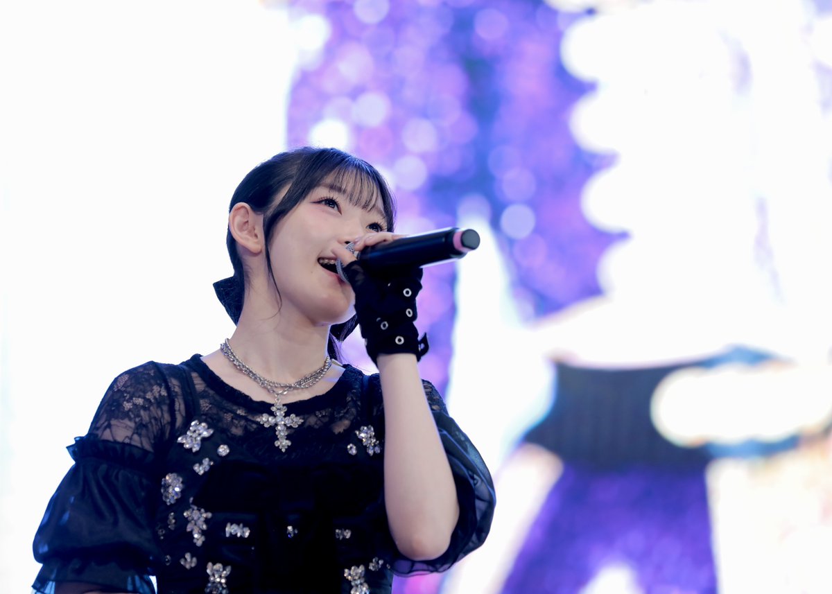 PPPdddes's tweet photo. "5thシングル『HANAKIN/シャニカマー』発売記念 ミニライブ＆一言お話し会イベント"第1部
2026.07.25 at セブンパーク天美

宮本 佳林さん (@karin__miyamoto)
②

撮影曲: シャニカマー
#HANAKARIN #HANAKIN #宮本佳林 https://t.co/of4mvGjB3G