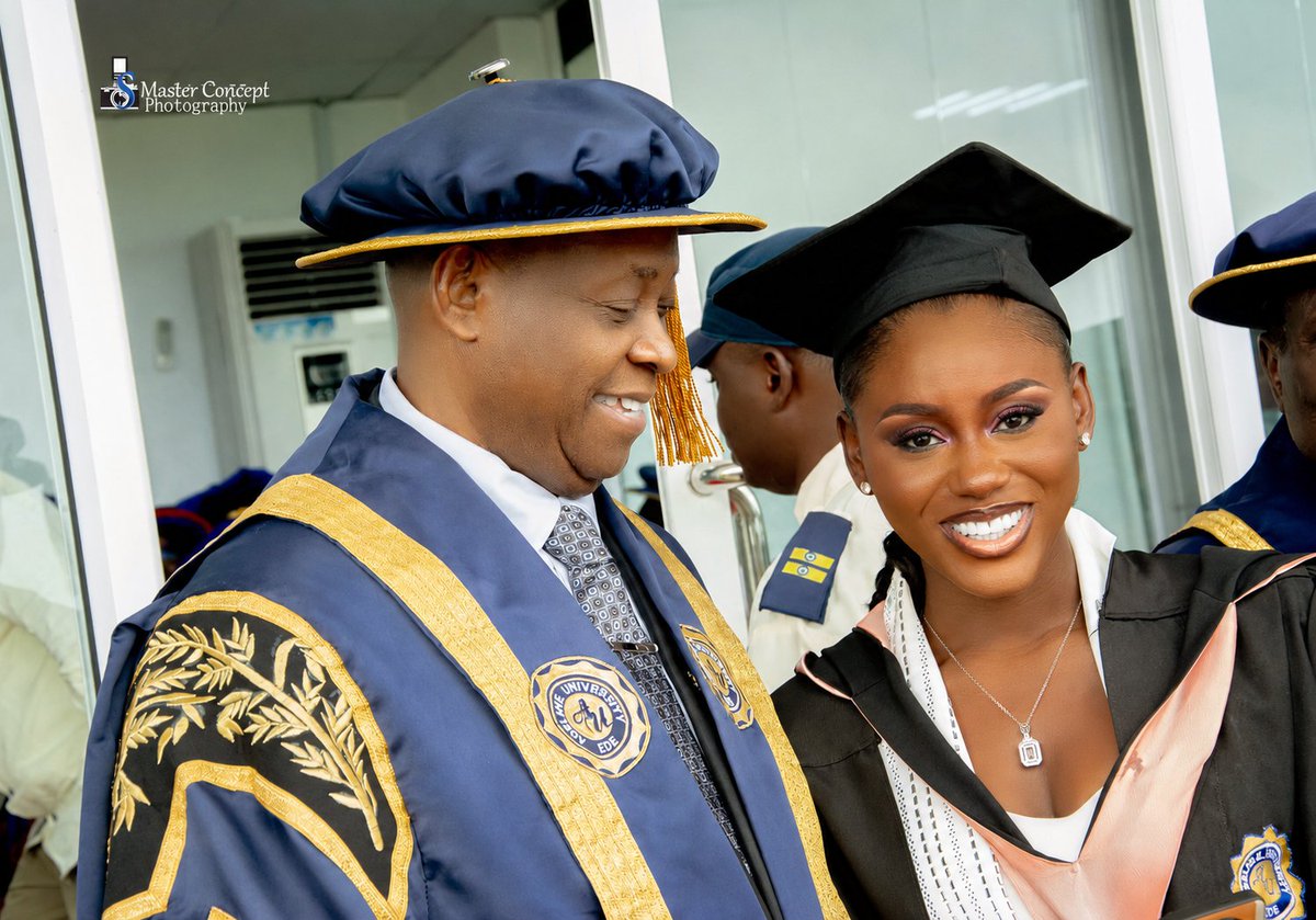 TheEniolaHannah's tweet photo. 4.99/5.00. 🥹🎓✨

Oladeji Eniola Hannah | First Class Honours | https://t.co/Ycc83Rf1SP. Computer Science

Best Graduating Student in the Department of Computer Science.
Best Graduating Student in the Olusegun Agagu Faculty of Science.

𝐓𝐡𝐞 𝐛𝐞𝐬𝐭 𝐢𝐧 𝐦𝐲 𝐟𝐢𝐞𝐥𝐝!!! https://t.co/MvsGCgsIRl