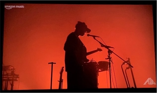 _no_hyuk_'s tweet photo. あの頃の思い出駆け巡ったHYUKOH。在宅LIVEでも最高だよ。また新たに始まる❤️‍🔥 https://t.co/ppMyapjttq