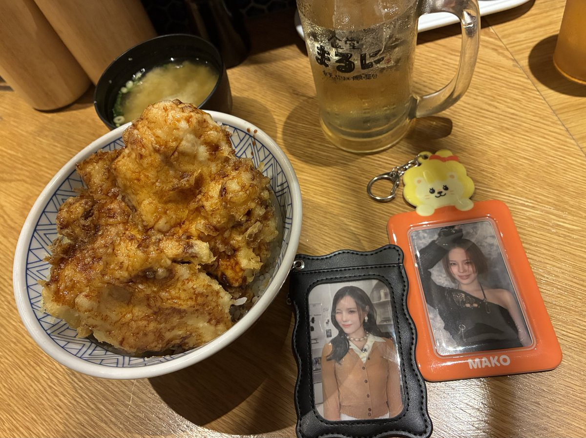 code_N_001's tweet photo. 推しの子達は台湾🇹🇼に
あたしゃ、お出かけ前の鶏天天丼🍚と
ハイボール🍻
#TMI #WithU https://t.co/ISz9oktBIw