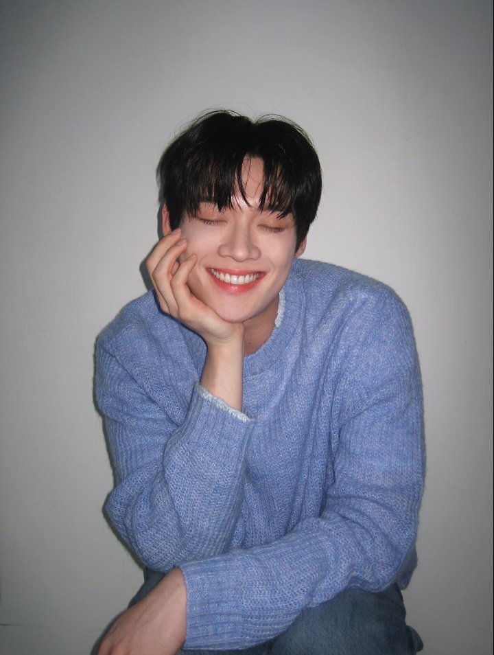 sagemenulis's tweet photo. Abang xhs update 

Please leave a good comment 🫶🏻

#KimYoonSik https://t.co/fkkU9YheIu