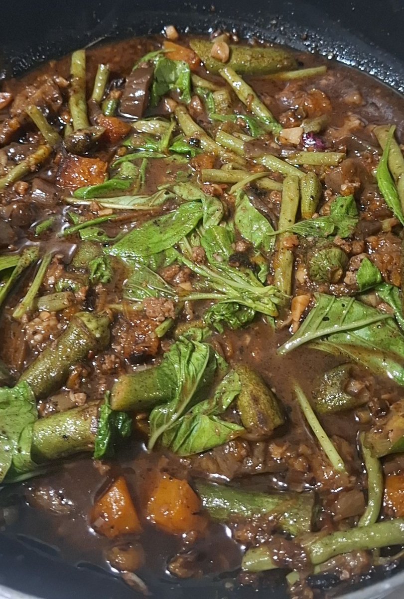 moojieeee's tweet photo. i just made some BULLLLLLSHITTTTT!!!!!! #cookingina https://t.co/bUGZrz7wc9