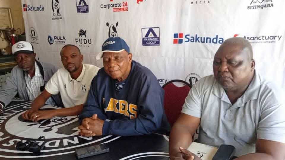 zimbabwewriter's tweet photo. Highlanders FC has appointed interim leaders after the tragic road accident that claimed the lives of club executives Retired Col Kenneth Mhlophe, Sifiso Siziba, Nkani Khoza and supporter Mbalenhle Sibanda.
Read more: https://t.co/4cFcjAmMhl
#HighlandersFC #Bosso #RIP https://t.co/ohZwrntImS