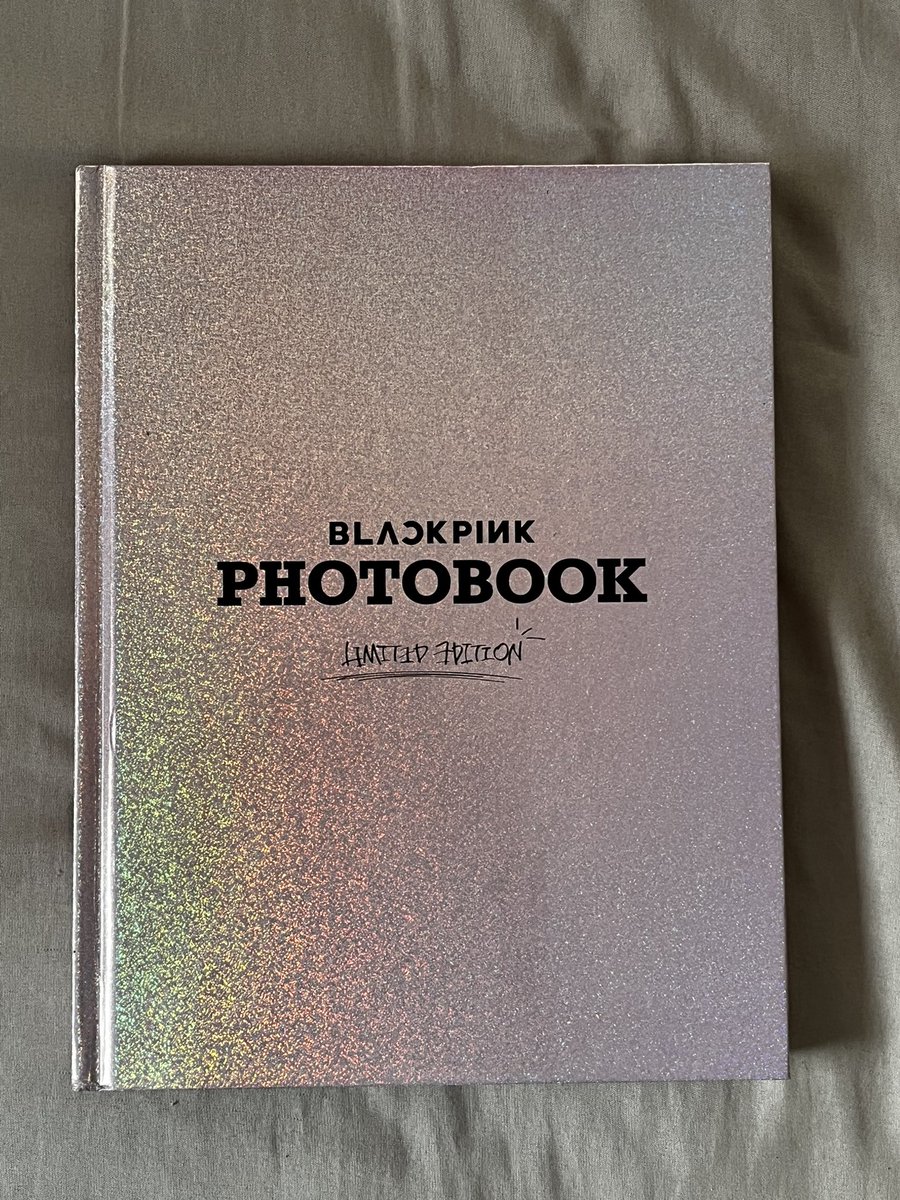 qter_X's tweet photo. BLCKPINK PHOTOBOOK LIMITED EDITION 490 บาท https://t.co/5z1hSLI2tK