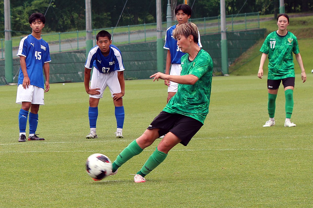 ardbeg27's tweet photo. ⚽️トレーニング取材📸

#ベレーザ の遠野市キャンプ4日目(7/25)

今キャンプ初のトレーニングマッチ⚔️(30分×3)

東京NB 3-1 遠野高校

2⃣本目
1-0

【得点者】
#氏原里穂菜/PK

#日テレ・東京ヴェルディベレーザ
#beleza https://t.co/odHVxx7mRx