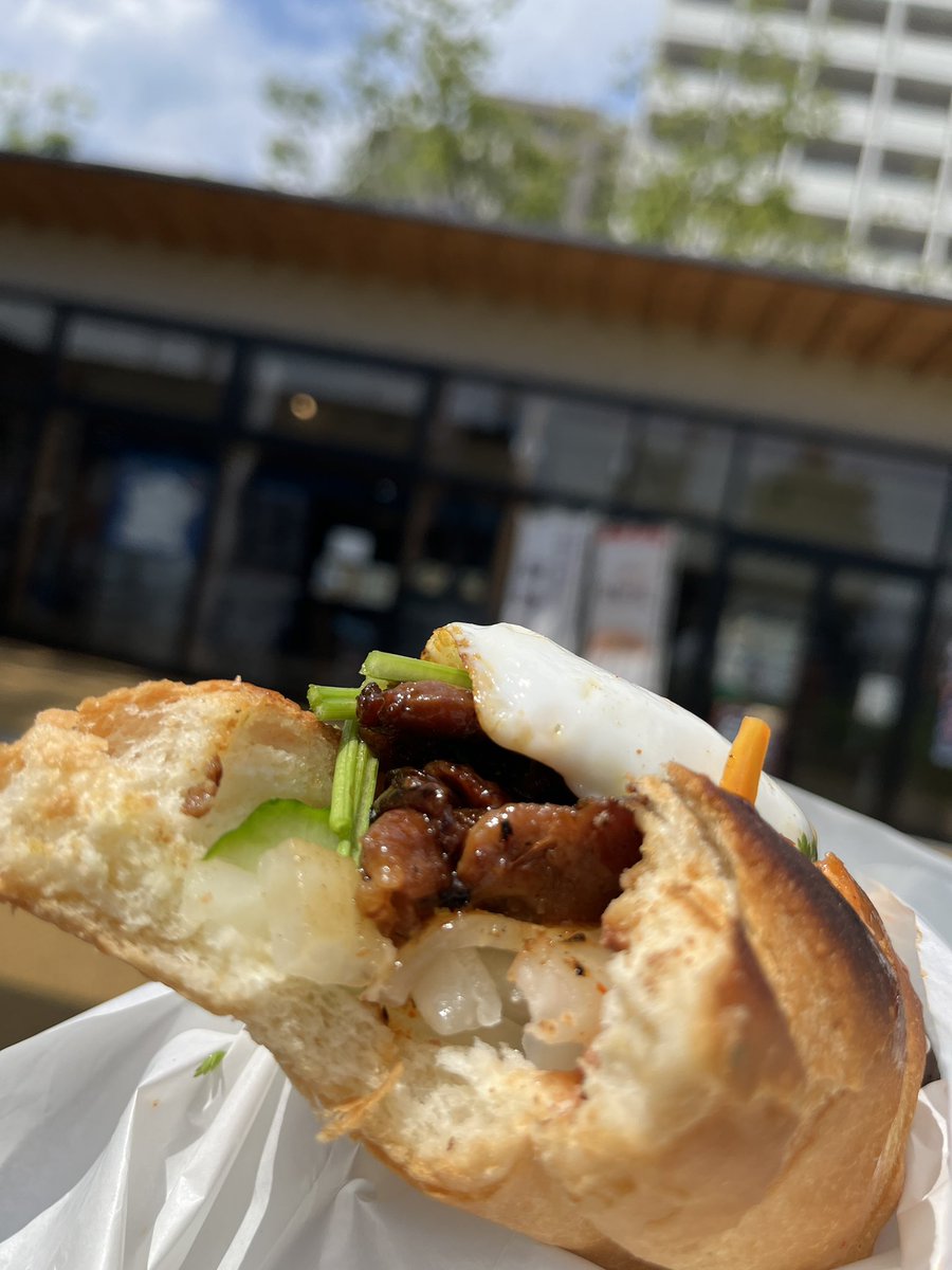 soshitajima's tweet photo. GN解説→朝練🏌️‍♂️→🚴→🏃‍♂️💨→バインミー🥖 https://t.co/qfZCuta9G0