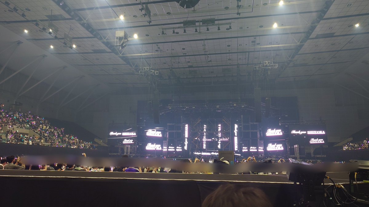 akagi32648's tweet photo. 櫻坂46静岡公演2日目、D5・2列目最高でした推しのひなまるが光源とBuddiesを…他にも天ちゃん、夏鈴ちゃん、しーちゃん、優ちゃん、ちーたんもう書ききれないほど目の前でダンス観れました！
…一推し璃花ちゃんは走って通過…😅
#櫻坂46 
#櫻坂46_静岡公演Day2 
#石森璃花 
#稲熊ひな 
#大沼晶保 https://t.co/DW12Fsz8a1