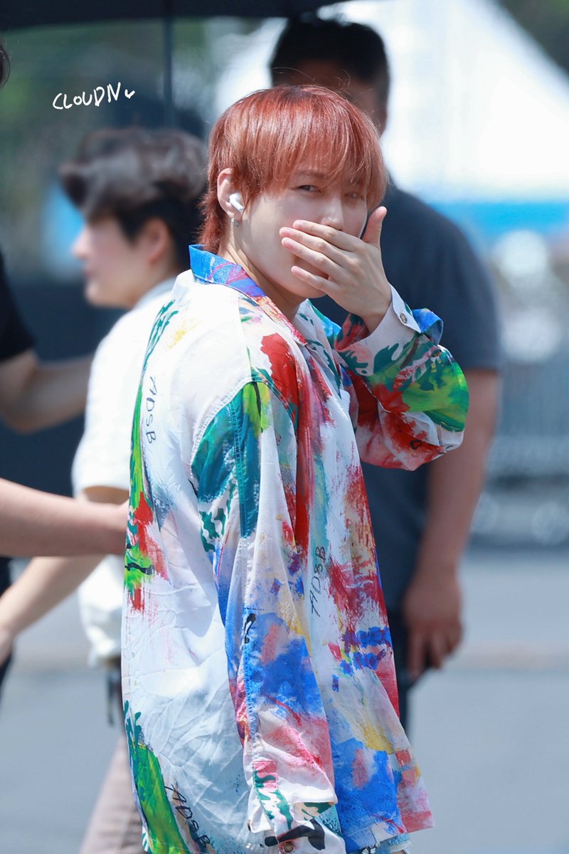 cloudn_hsw's tweet photo. 260725 하성운 보령머드축제 리허설 출퇴근

#하성운 
#HASUNGWOON https://t.co/8yxxnxwsLD