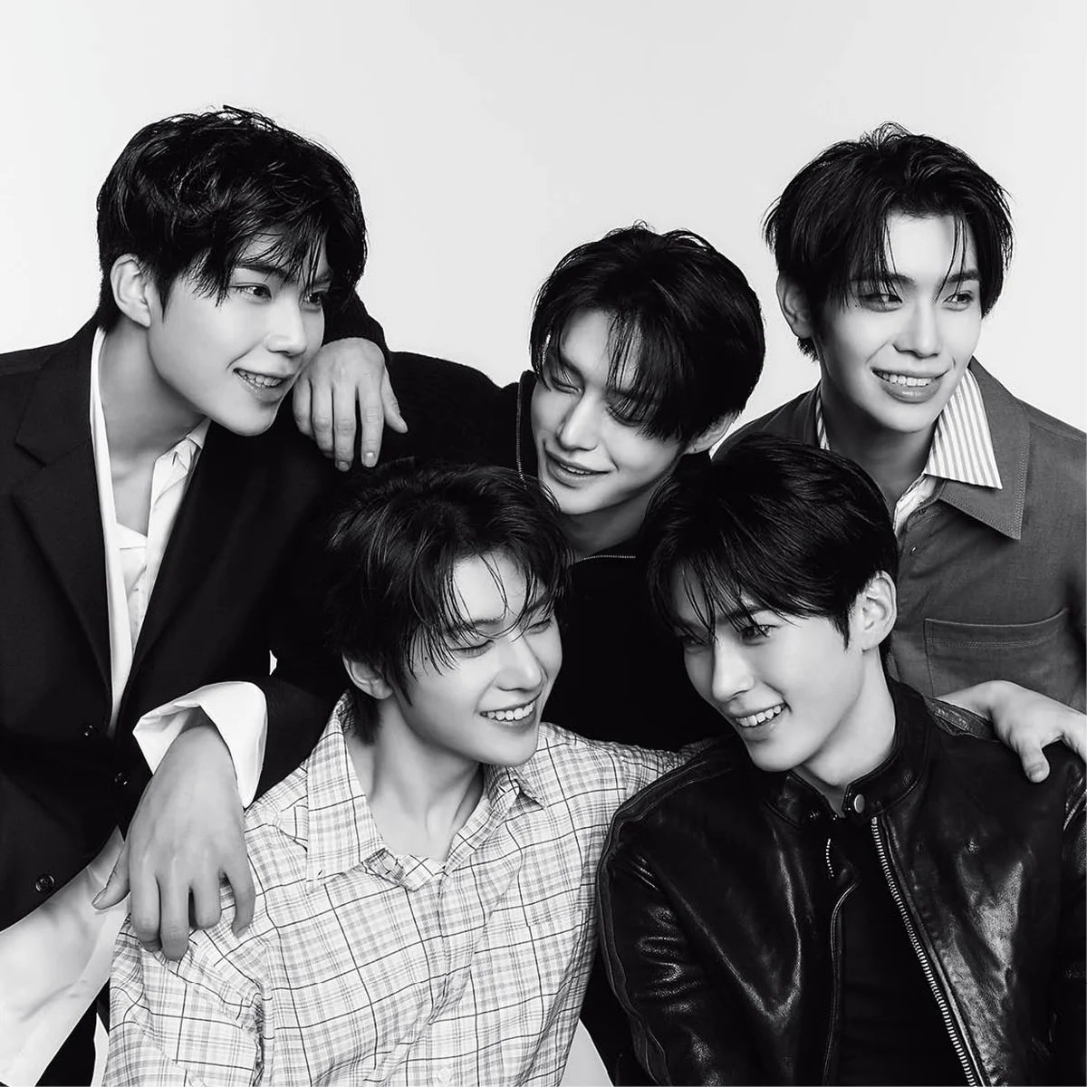 ahnwana's tweet photo. SPUR magazine

#성한빈 https://t.co/hBLkdB5ADX