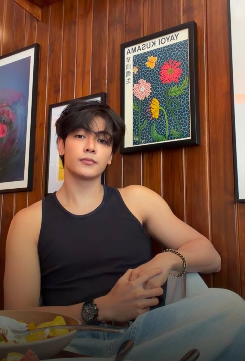 Jenny20_04's tweet photo. Handsome boy 😍

#จุงอาเชน #JoongArchen https://t.co/aw1Zix75AX