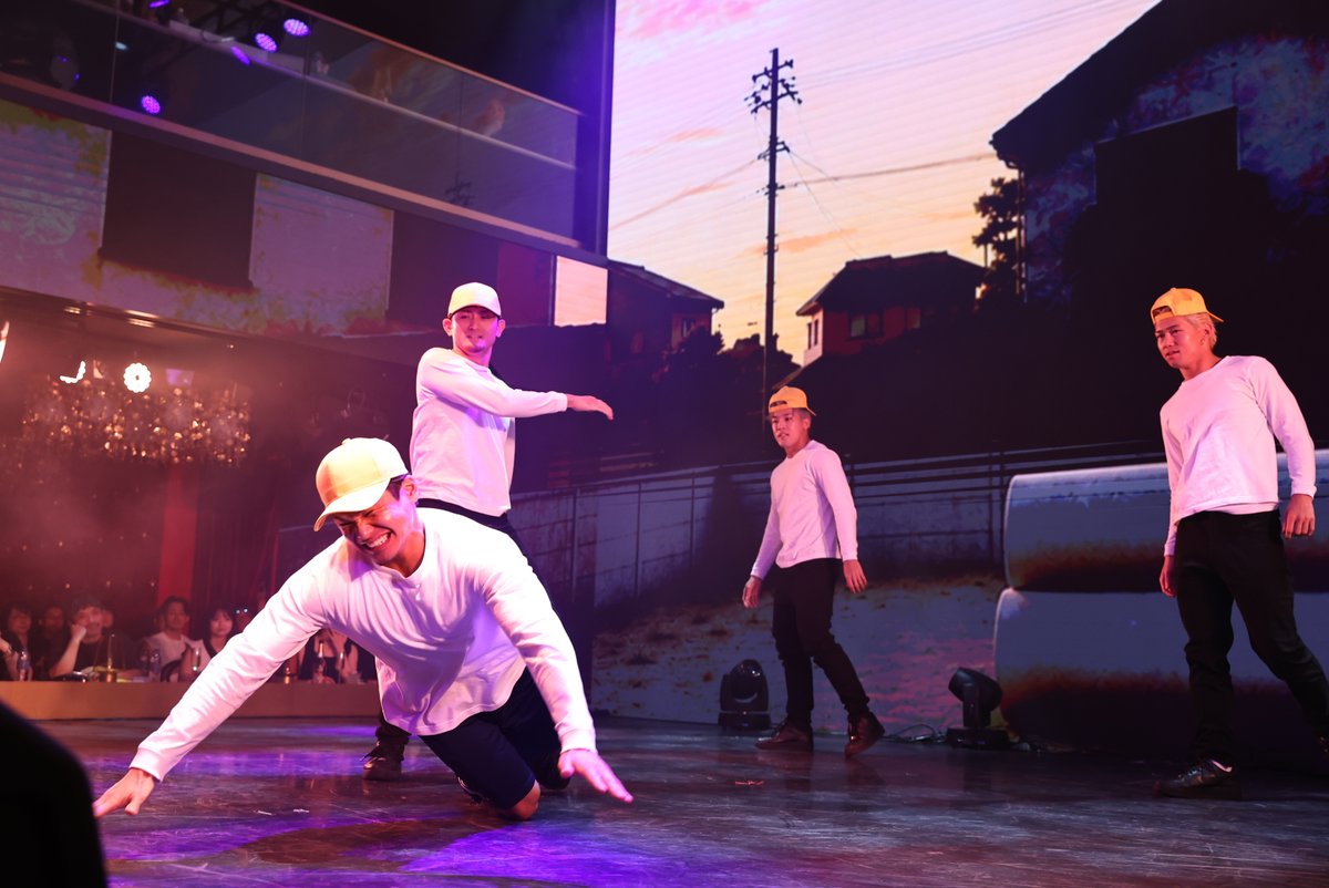 crazymuscle_jp's tweet photo. 【CRAZY FRAME #08】

大道具は、マッチョたち。
《開催中！》7/23(木)〜26(日) 全10公演
日本最大級の筋肉エンターテインメントショー。

12時公演終了！
本日【16時／20時】の2公演！
⚠️当日券は残りわずか！会場受付にて現地決済でご購入いただけます！

📍座・グラン東京（東京・新橋）
🎫明日の千秋楽チケットはこちら
 https://t.co/x7mO6vhNCN

@takapon_jp