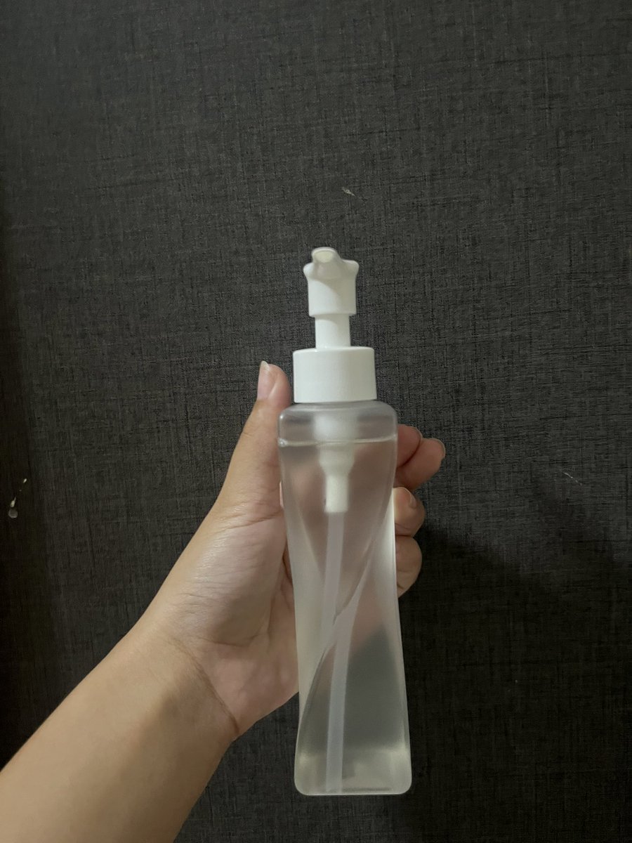 ffxcy_'s tweet photo. ส่งต่อคลีนซิ่งออยล์ 150 รส
เหลือเกือบเต็มขวดค่า

#ส่งต่อเครื่องสำอาง #ส่งต่อเครื่องสำอางค์ #ส่งต่อเครื่องสำอางมือสอง #ส่งต่อคสอ #ส่งต่อคสอมือ2 https://t.co/lNCV5JOYyD