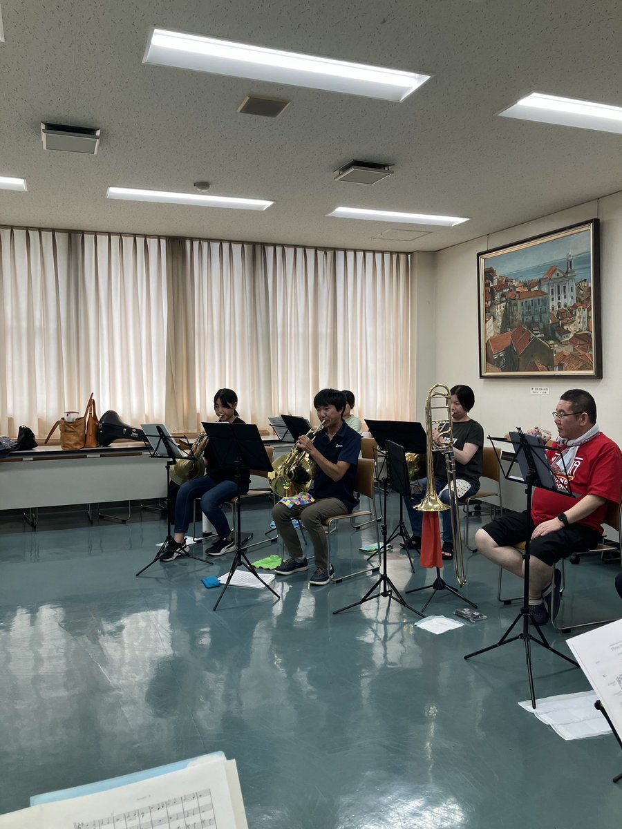 nbe_officials's tweet photo. 7月18日
第14回定期演奏会に向けた初回練習が行われました。
今回の湯浅先生の新譜は、軽騎兵です。
それ以外に、昨年のフィンランディアとあと数曲加えたプログラムになります。
初回練習ではその選曲も含めた合奏となりました。
練習はあと3回あります。 https://t.co/omPGUp7mCn