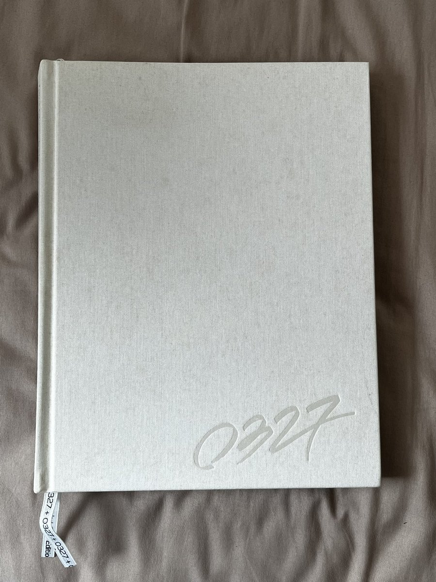 qter_X's tweet photo. Lisa Photobook Second Edition : Two thousand Twenty-one -500บาท(มีตำนิจากโรงงาน) https://t.co/R949ux6KDH