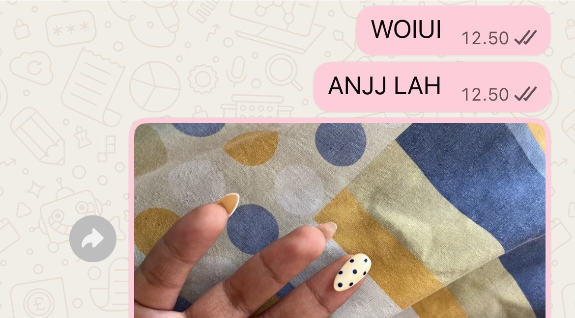 JamnButterflys's tweet photo. yaelah udah copot https://t.co/XxhlYvAps1