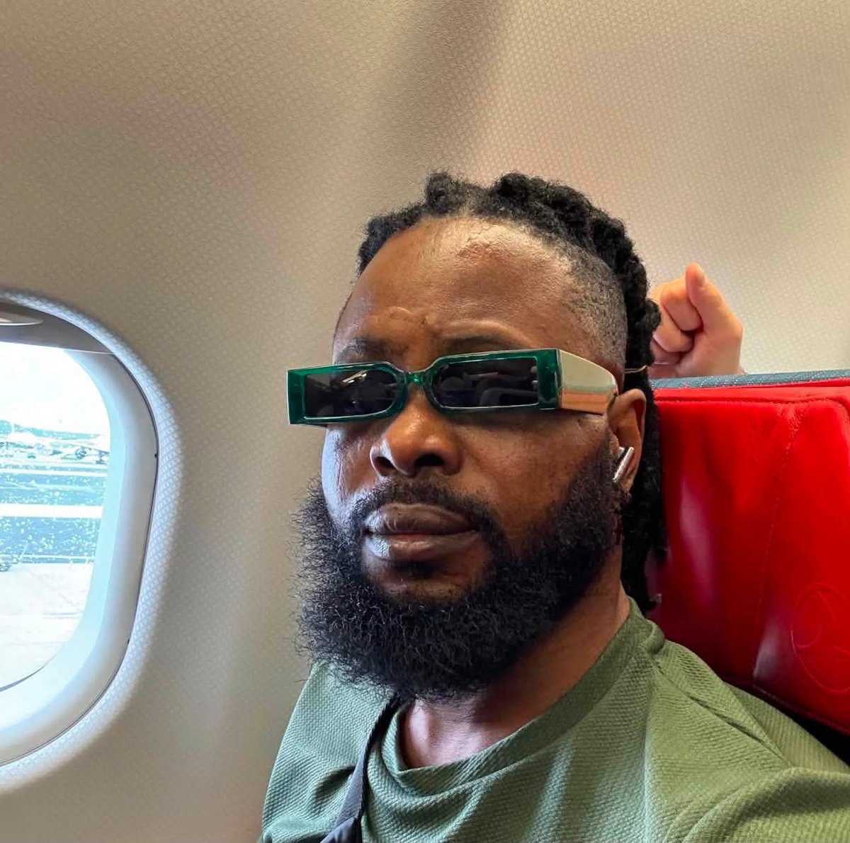 RevoGangSta777's tweet photo. This guy is threatening to poison South Africans.🇿🇦 https://t.co/5kv77XSsmn