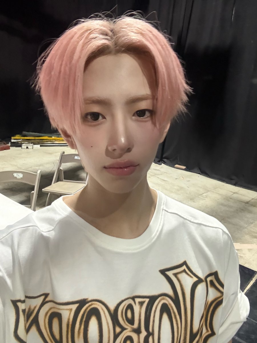 idntt_cosmo's tweet photo. 덴쥬들…..우리 또 1등 했어…
진짜 말도 안대…
살면서 이렇게 행복한 적이 없었던 거 같은데 덕분에 너무 행복해..
진짜 너무너무 고마워…그리고 사랑해..
우리 앞으로 오래 함께 하자

#idntt #아이덴티티
#yesweare #박누리 #parknuri https://t.co/jU7Lbx15ZC