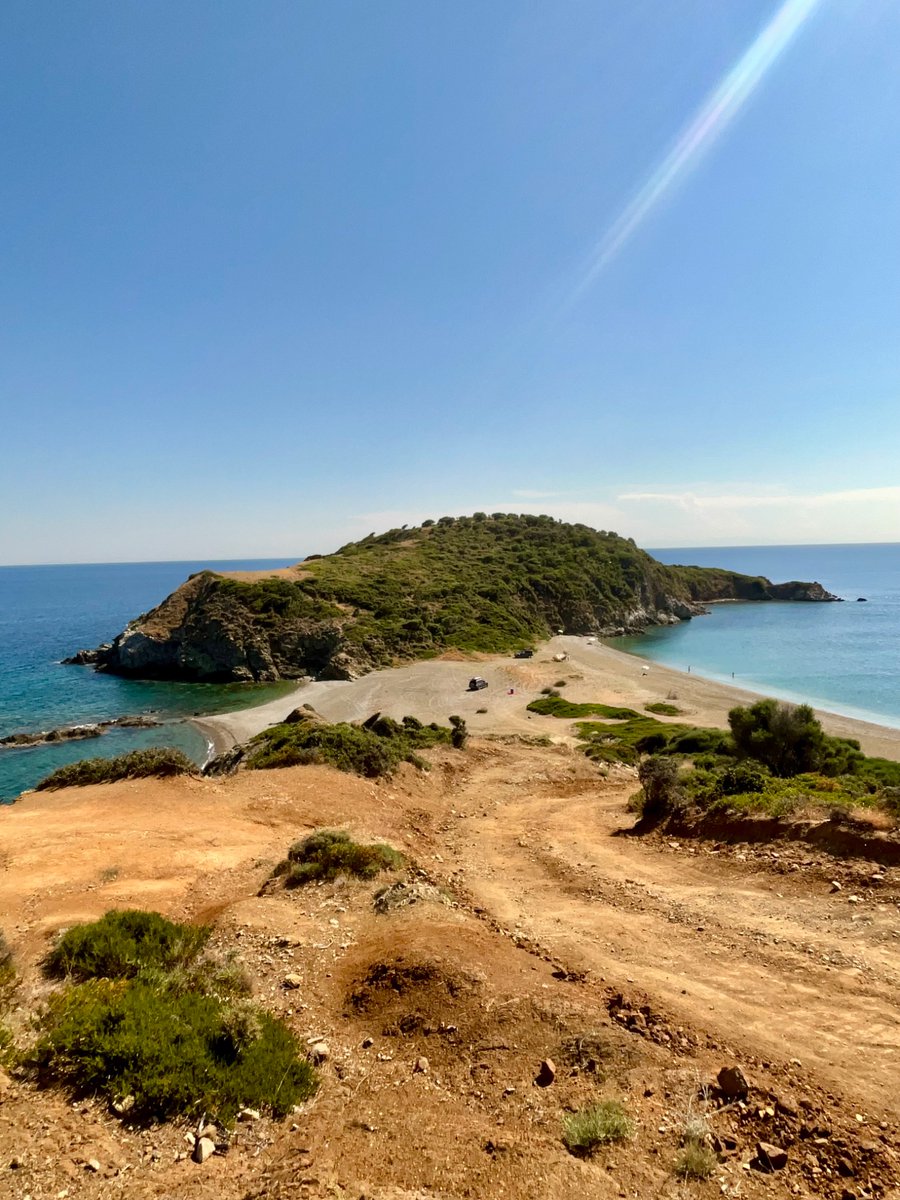 nessy_rossi's tweet photo. @mosaturno @OfficialTozzi Personalmente adoro la Grecia anche per quello . Le spiagge te le guadagni. Poca gente. E se ne trovi non è cafona come succede da noi https://t.co/6ol2UmHn4S