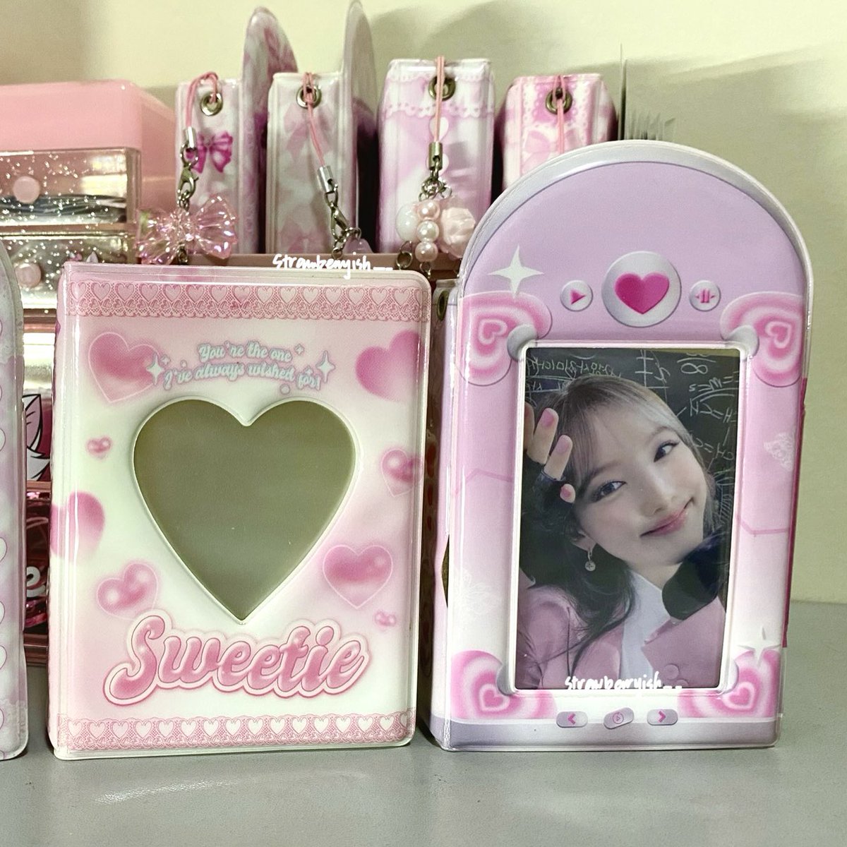 strawberryish__'s tweet photo. ౨ৎ wts lfb ph ౨ৎ #komisells

pink collbooks 𓂃 ࣪˖ ִֶָ𐀔

.ᐟ ₱300 ea | get both ₱500
.ᐟ mint condi
.ᐟ  jnt | gcash

🏷️ orga stuff kpop desk pink studio solace heart y2k cocoplanet 1p sweetie lace anik anik twice enhypen illit le sserafim katseye bts aespa ive seveteen https://t.co/qtJg5cDZzv