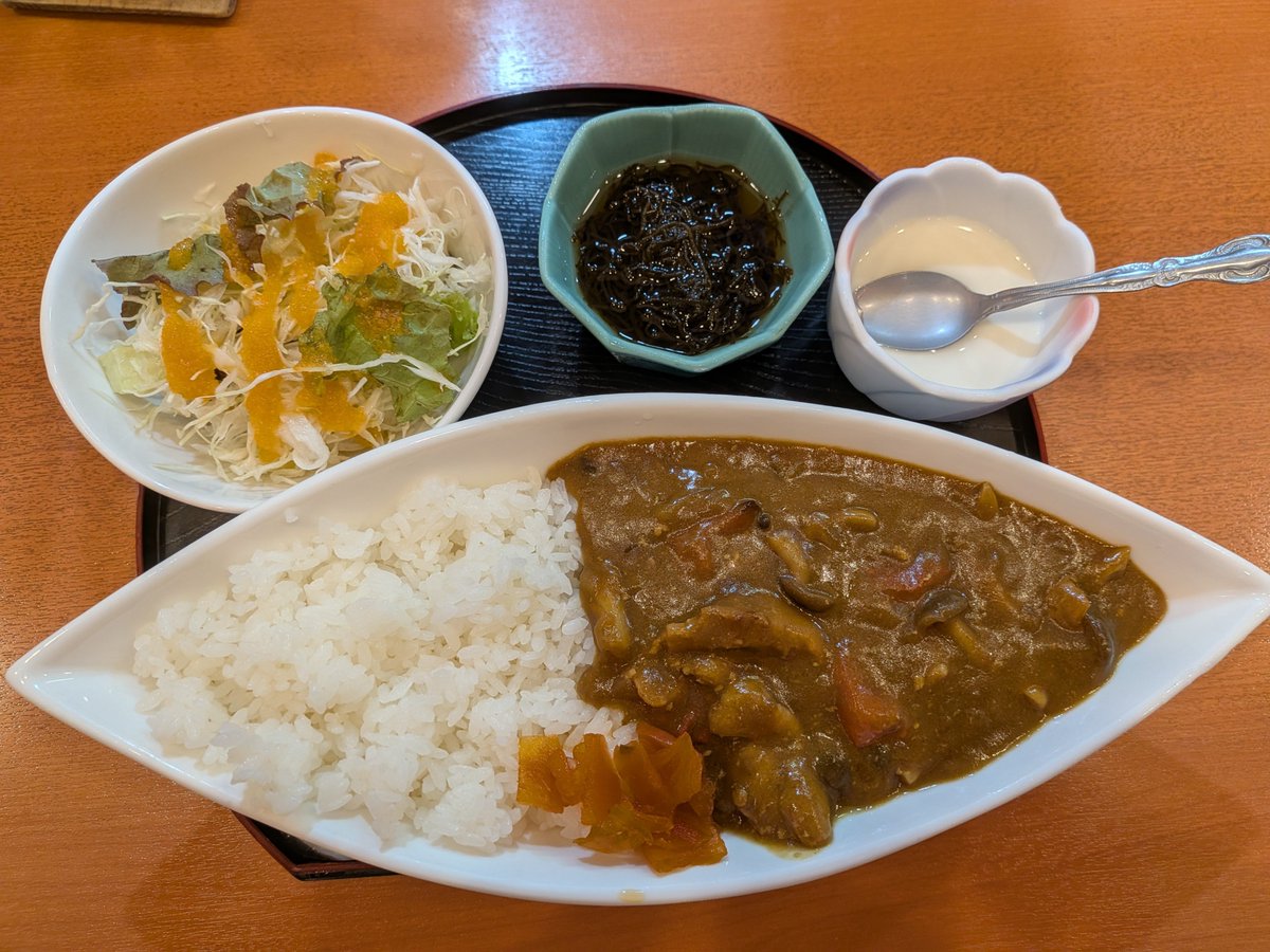 k_tyga2020's tweet photo. 海上自衛隊カレー https://t.co/iEmyapTeHi