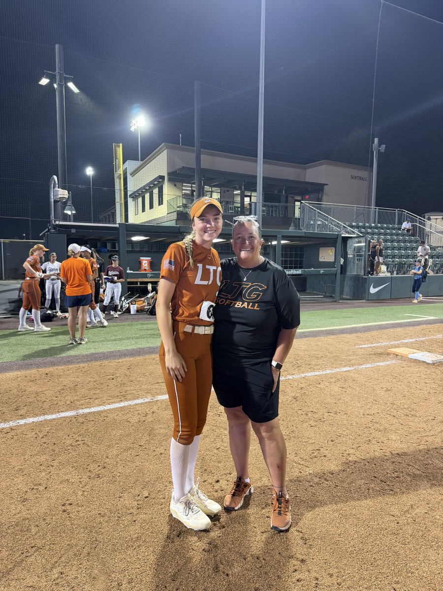 M_Johnson2030's tweet photo. Thank you, coaches for a great camp! Had a great time at CBU! @CoachCat @JoeHendersonLTG @LTG2029Buck @Drew_Rich1221 @Hey_Coach_Bobby @VictoriaHayward @liv_ferrell39 @CBUSoftball @KateMalveaux @_shayknighten @NEvansSoftball https://t.co/A9rp95W8Au