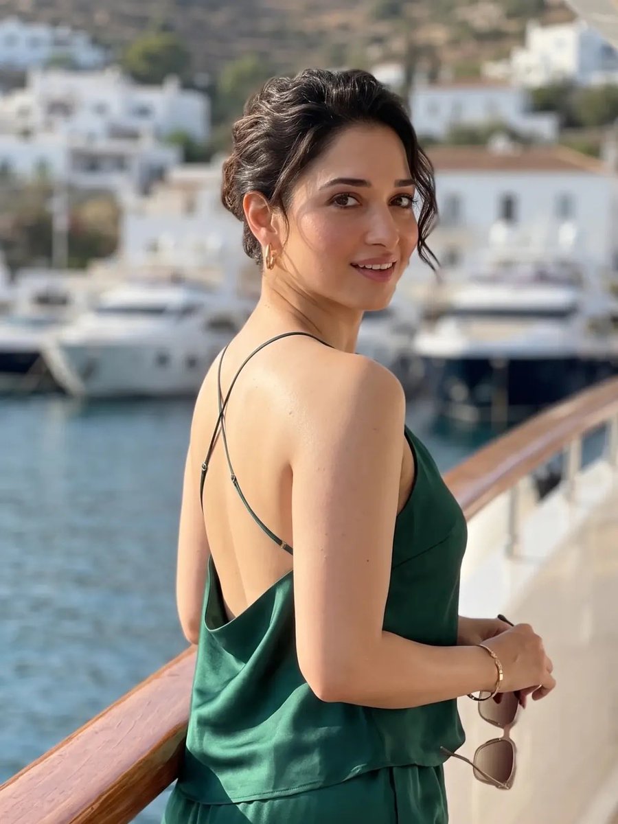 ThefapnewsIn's tweet photo. Fashion Outfits 💕 Tamannah Bhatia 
#fyp #tamanna #fashionstyleoutfits #Wamaaz #explore https://t.co/jUcc5cYnGG