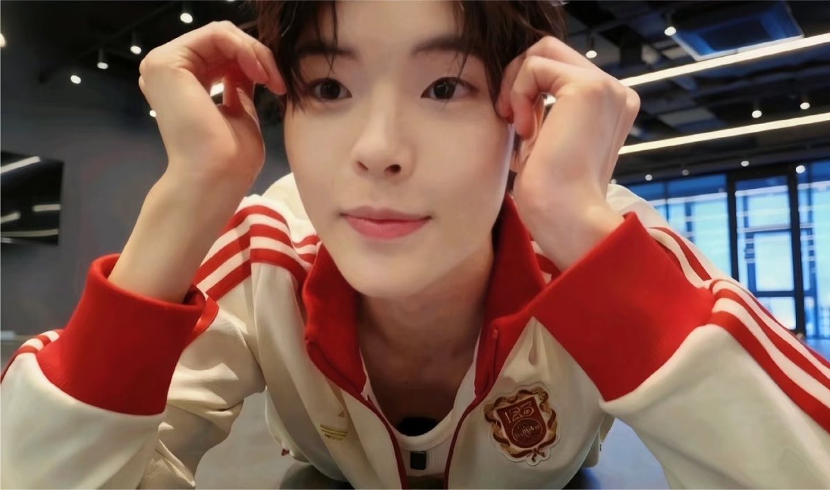 apopopopow's tweet photo. Long time no see Nong TATA, literally going insane 😭 🥹 🫠 https://t.co/UkcruCp3ua