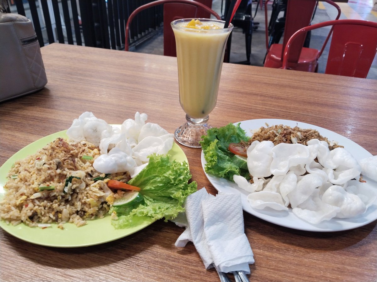 _Manusia2000's tweet photo. Date with @alanara0221 https://t.co/u1haVQp7ux
