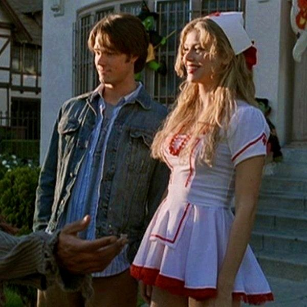 seafoamsam_'s tweet photo. her costume and smurf shift... oh jessica the cutieful girl you were https://t.co/7gLE4fRNRe