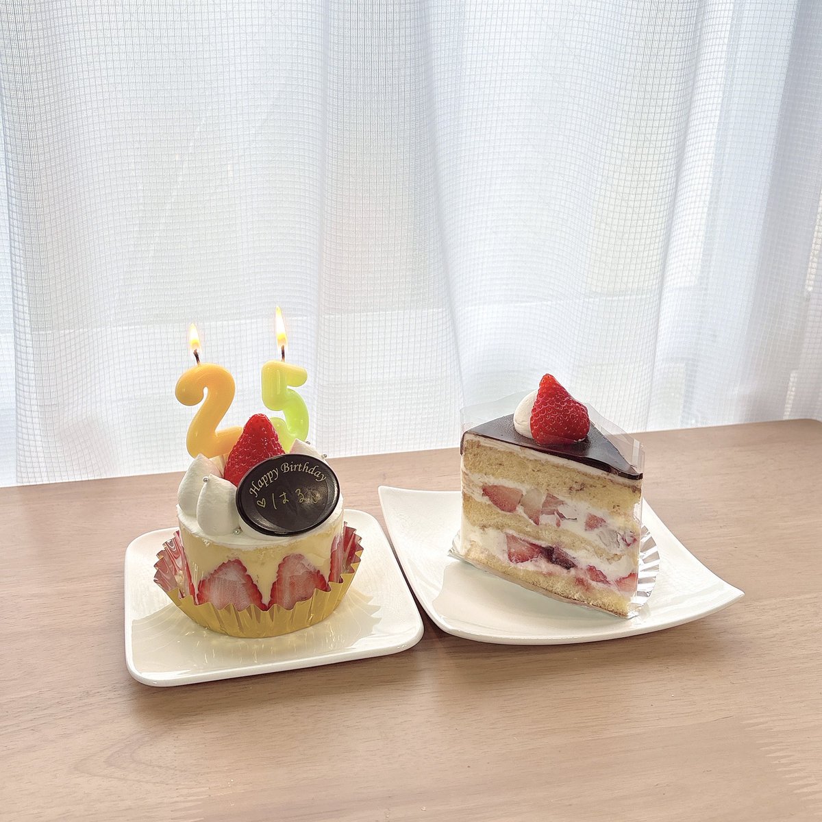 h_emama's tweet photo. 人生初のお誕生日観劇しにきた‼️🎂
25歳の始まりにエマさんを拝めるなんて幸甚の至り😭
ウワァァン嬉しい😭

4年目も更にエマさんに溺れて生きるｿﾞ〜！！！💜 https://t.co/wgwBAPNk9S