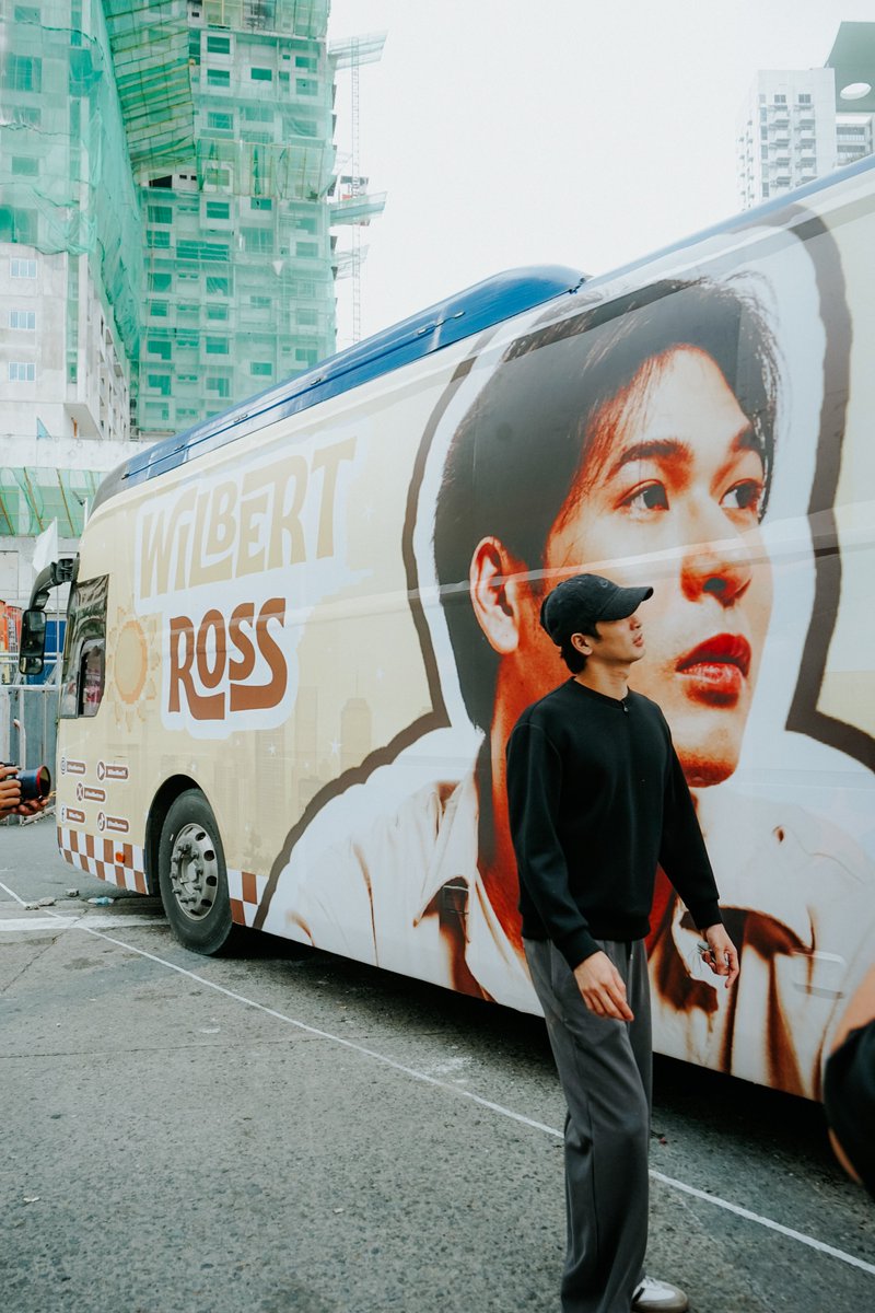viva_records's tweet photo. Wilbert Ross visited some of the fan zones around Araneta City, beautifully prepared by Serenes and Bears! 🐻✨

Thank you for all your hard work, effort, and  love for Wilbert in celebration of his first-ever concert. Your support truly made the experience even more special! ❤️ https://t.co/Cnvx0dJh47