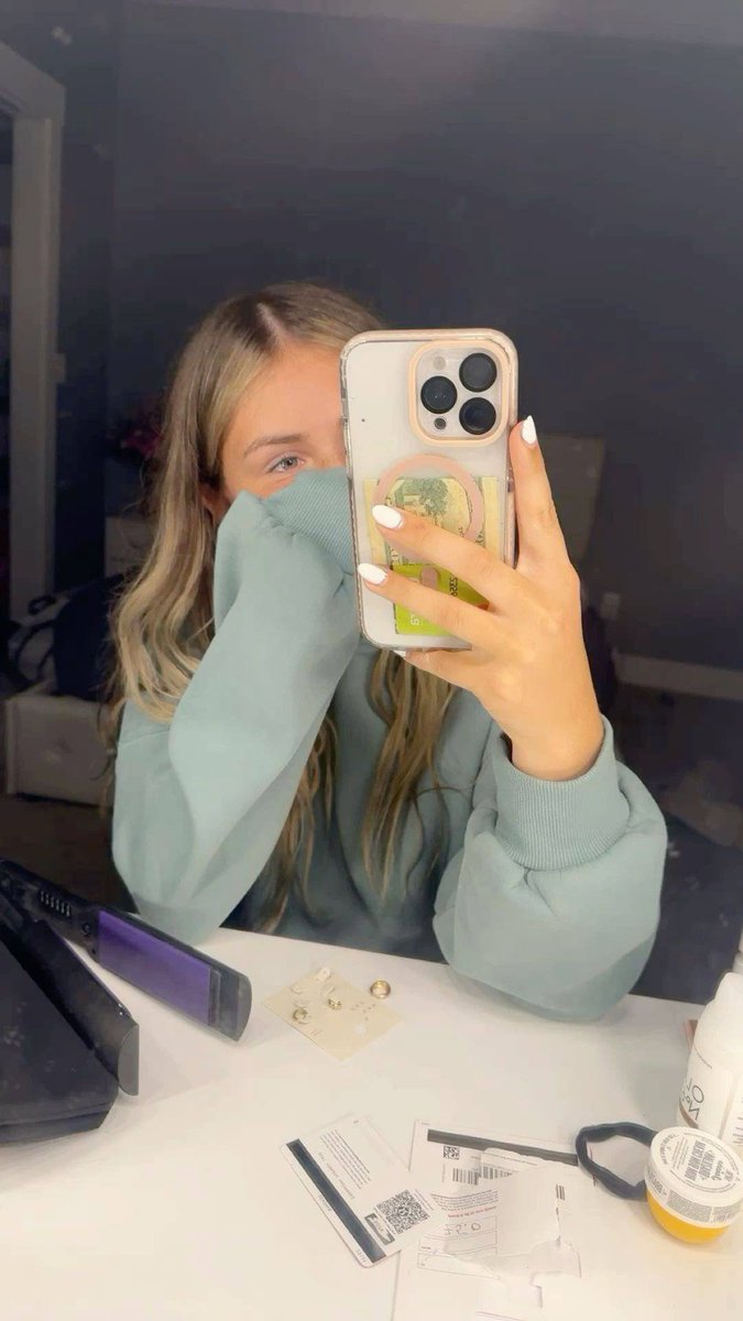 Alicee tweet media