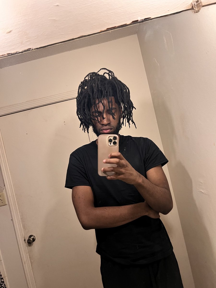 SgcQuon's tweet photo. Goodnight🖤
#memphis
#Florida https://t.co/3cmhDw8b5V